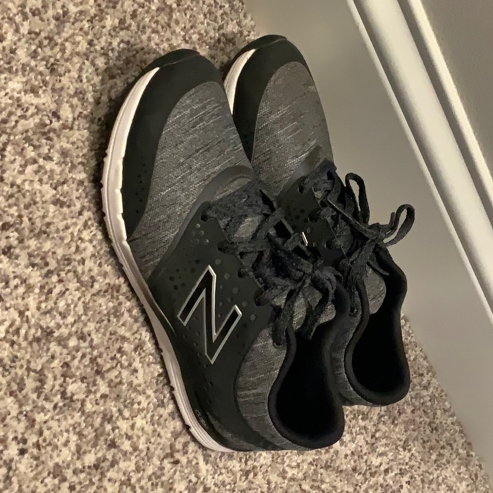 Athletic shoes